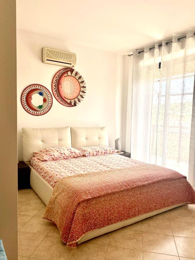 Ladya Apartment อาลเกโร ภายนอก รูปภาพ